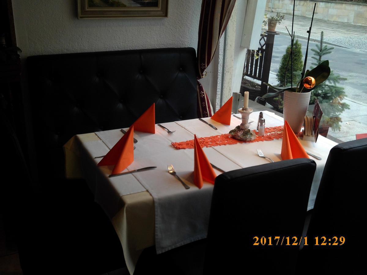 Pension Balkan Eisenhüttenstadt Buitenkant foto